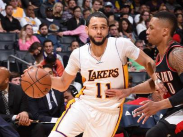 又能让队友 又能让队友